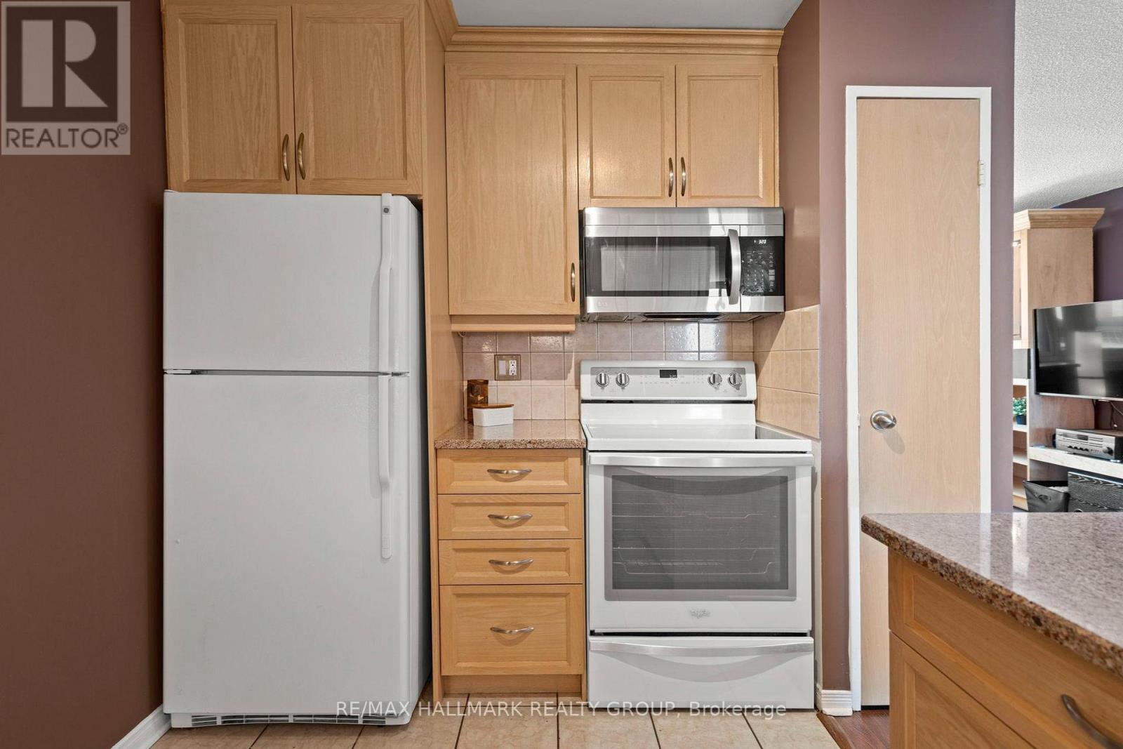 2301 - 500 Laurier Avenue W, Ottawa, Ontario  K1R 5E1 - Photo 10 - X12804452