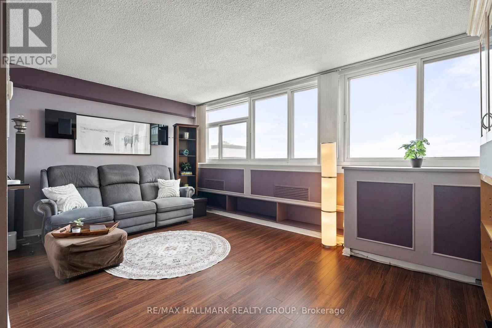 2301 - 500 Laurier Avenue W, Ottawa, Ontario  K1R 5E1 - Photo 2 - X12804452