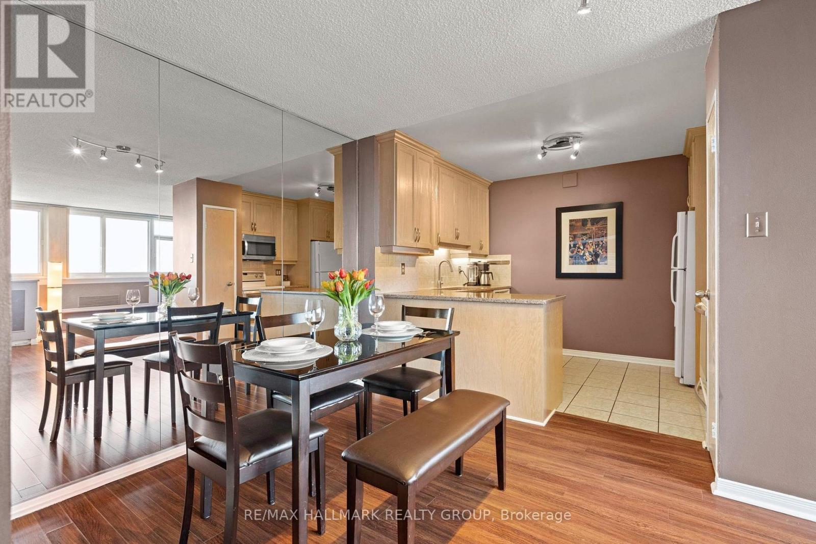 2301 - 500 Laurier Avenue W, Ottawa, Ontario  K1R 5E1 - Photo 6 - X12804452