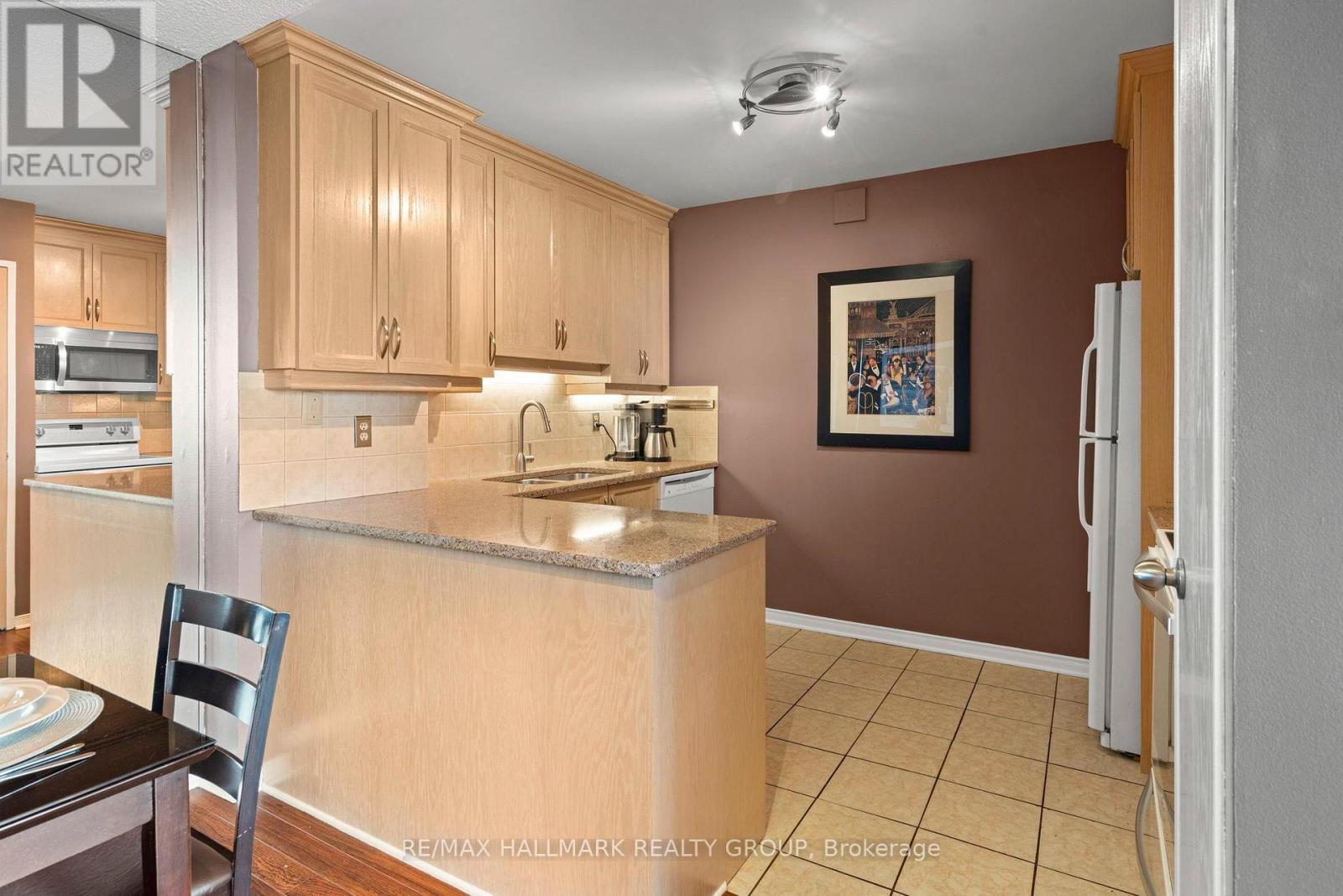 2301 - 500 Laurier Avenue W, Ottawa, Ontario  K1R 5E1 - Photo 7 - X12804452