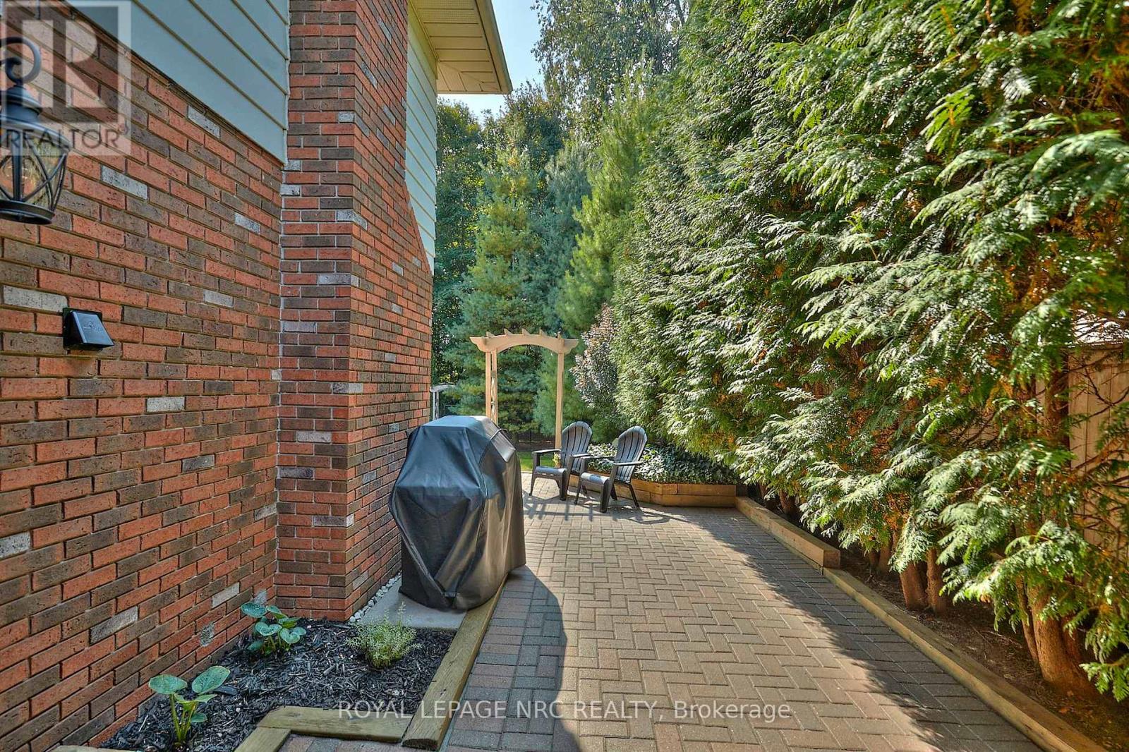 28 Spruceside Crescent, Pelham, Ontario  L0S 1E1 - Photo 26 - X12804474