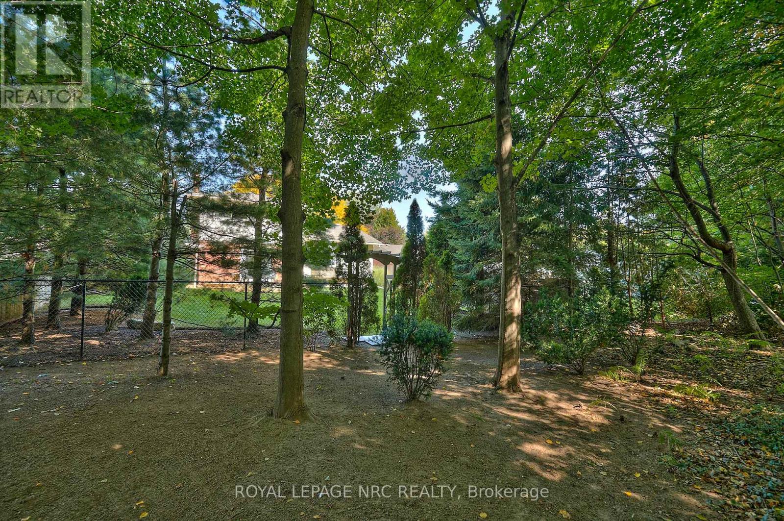 28 Spruceside Crescent, Pelham, Ontario  L0S 1E1 - Photo 35 - X12804474