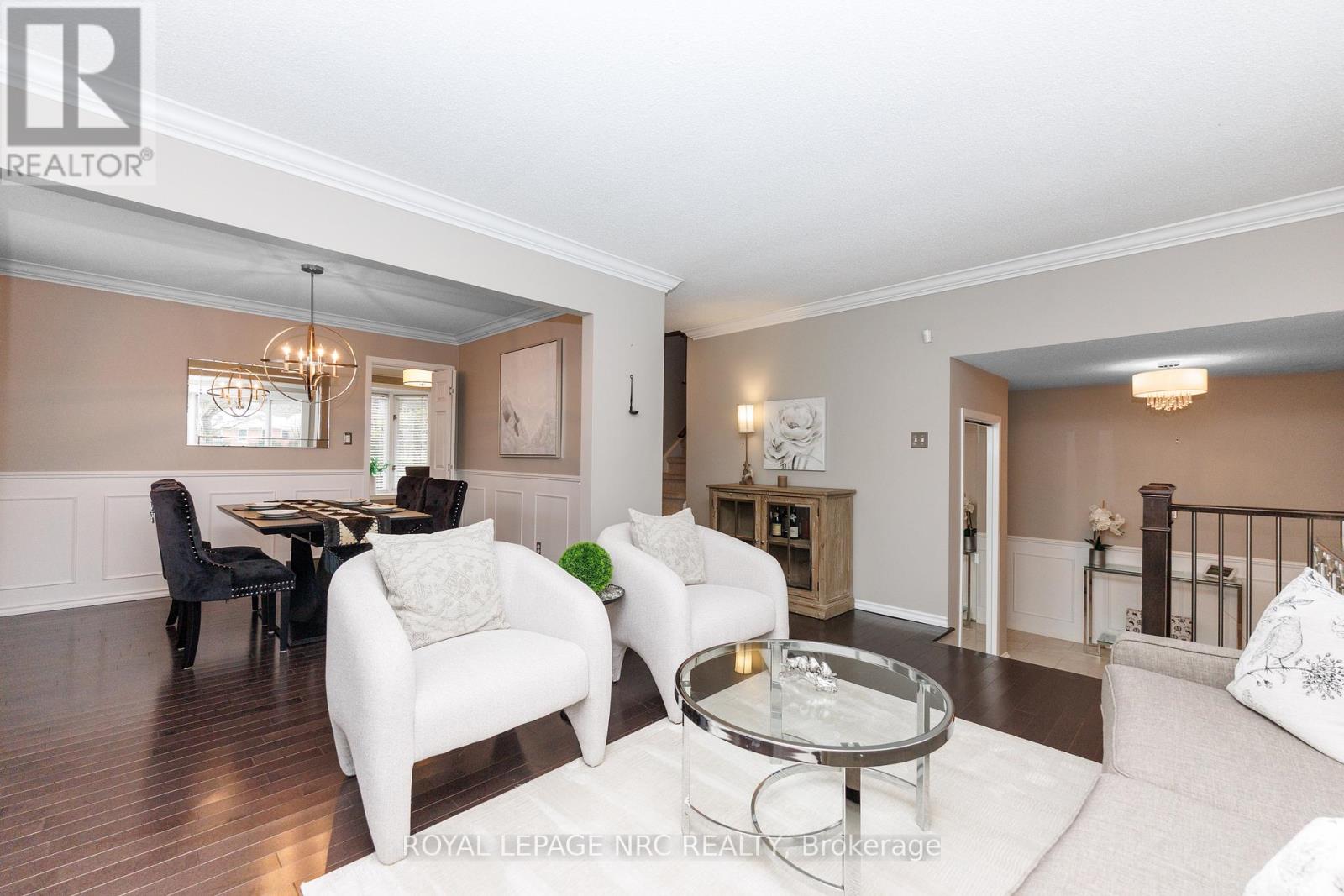 28 Spruceside Crescent, Pelham, Ontario  L0S 1E1 - Photo 4 - X12804474