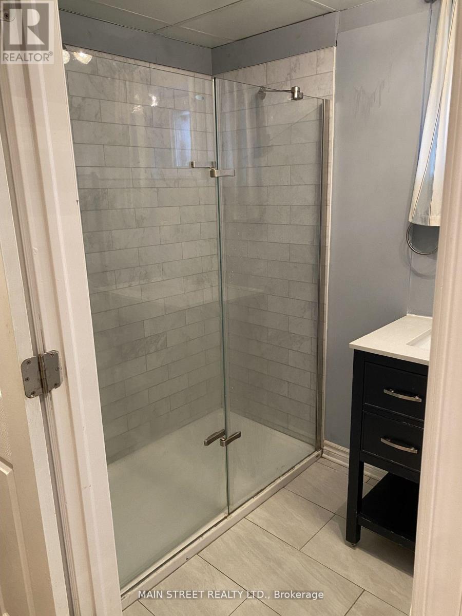 493 College Street, Newmarket, Ontario  L3Y 1C5 - Photo 13 - N12804466