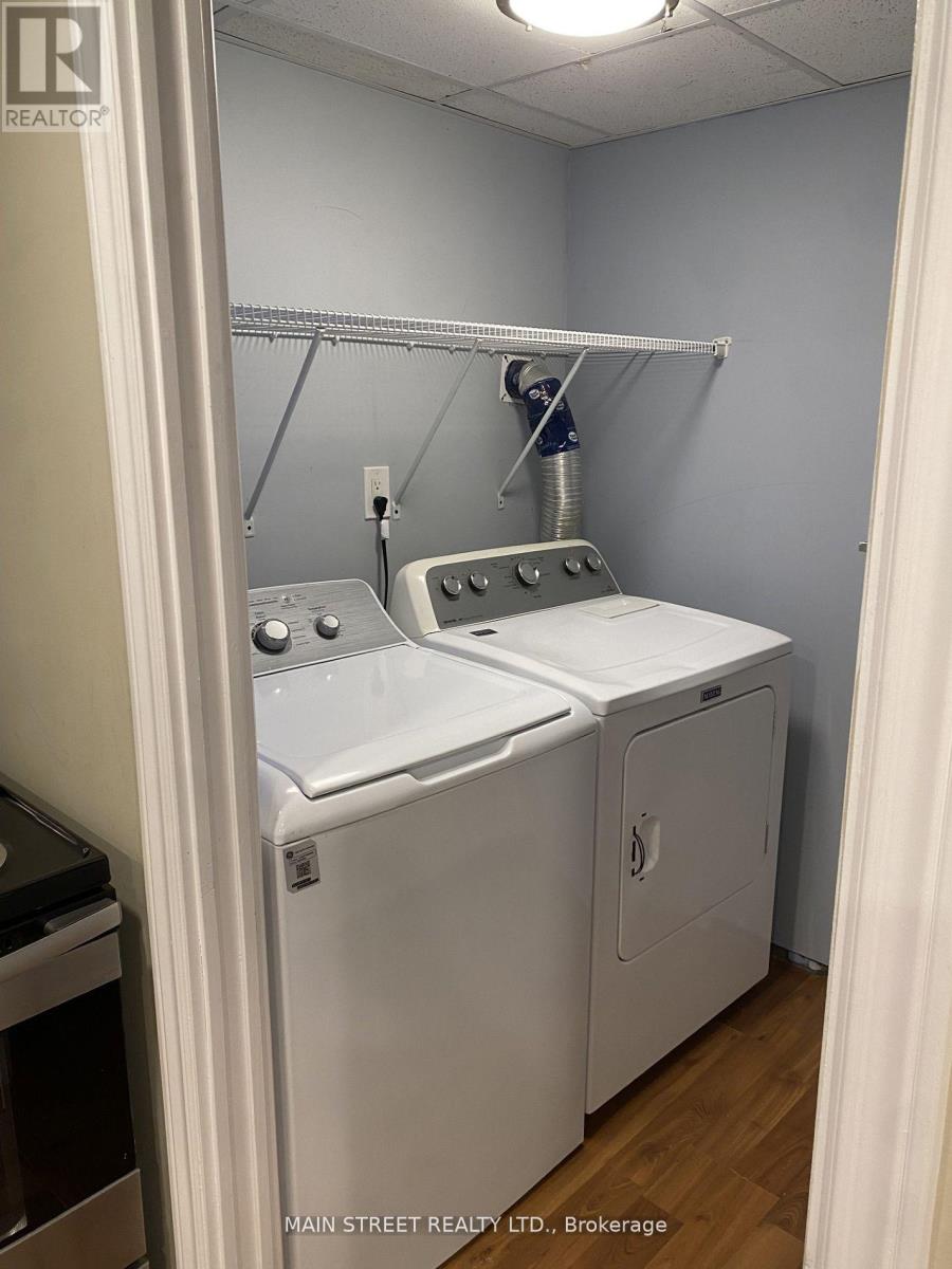 493 College Street, Newmarket, Ontario  L3Y 1C5 - Photo 6 - N12804466