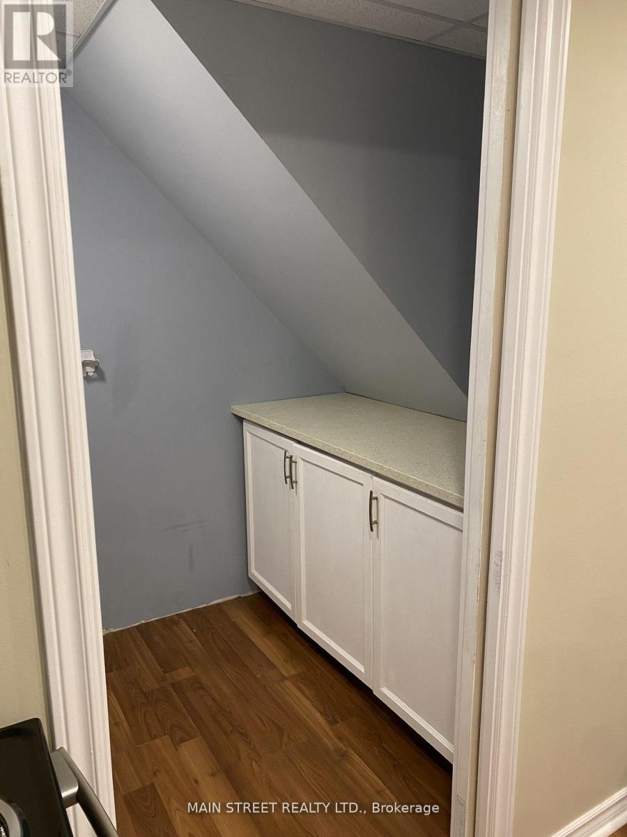 493 College Street, Newmarket, Ontario  L3Y 1C5 - Photo 7 - N12804466