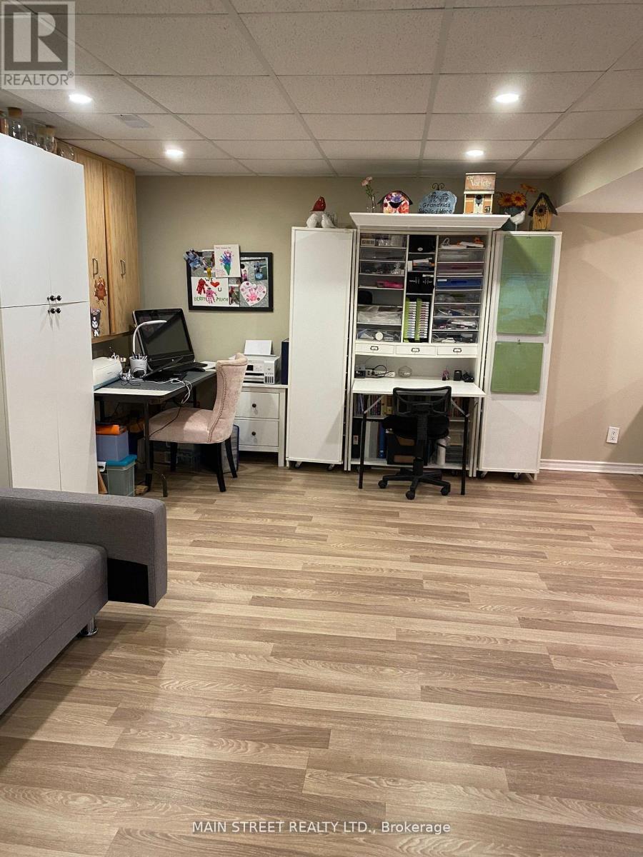 493 College Street, Newmarket, Ontario  L3Y 1C5 - Photo 8 - N12804466