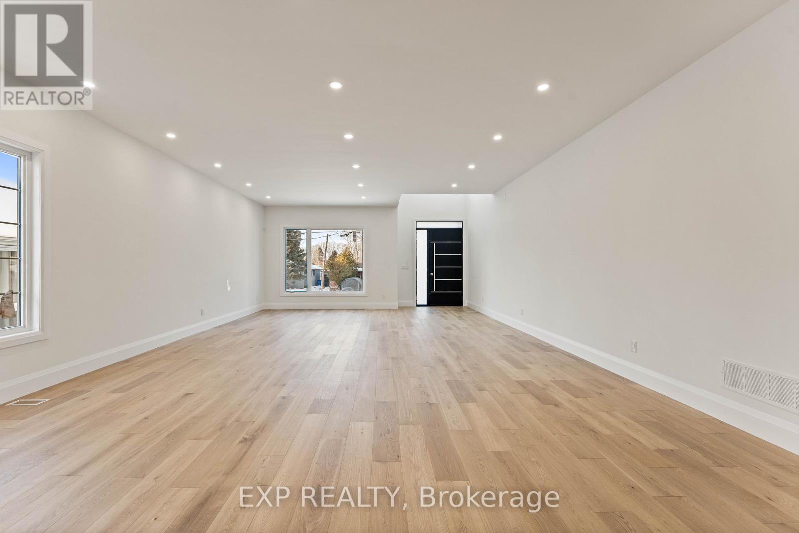 241 Parkway Avenue, Georgina, Ontario  L4P 2W1 - Photo 14 - N12804476