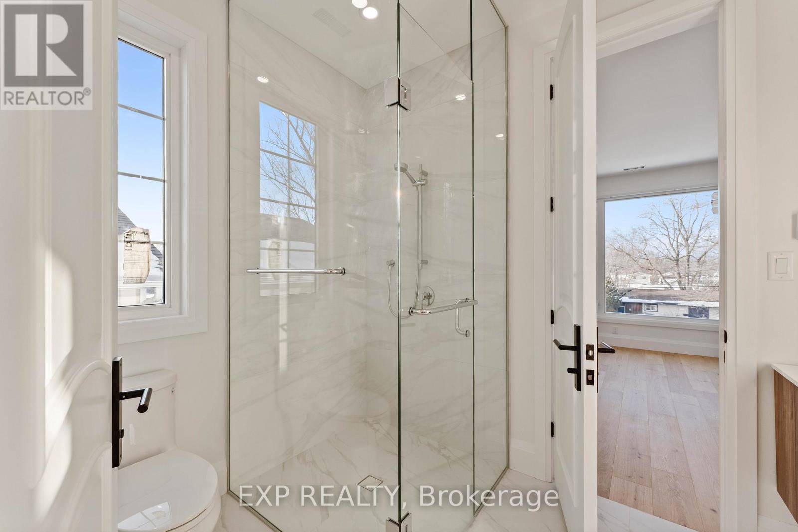 241 Parkway Avenue, Georgina, Ontario  L4P 2W1 - Photo 27 - N12804476