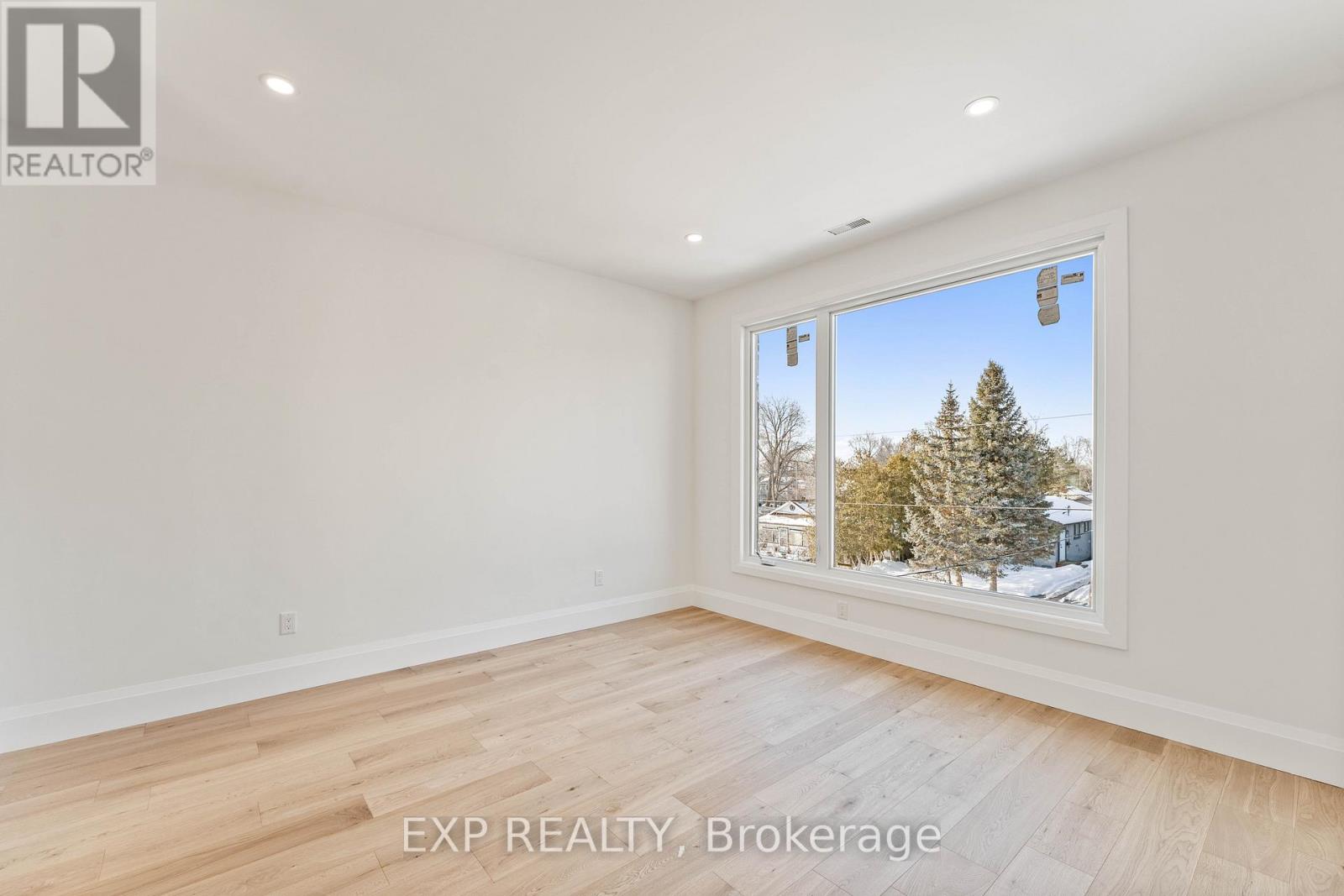 241 Parkway Avenue, Georgina, Ontario  L4P 2W1 - Photo 29 - N12804476