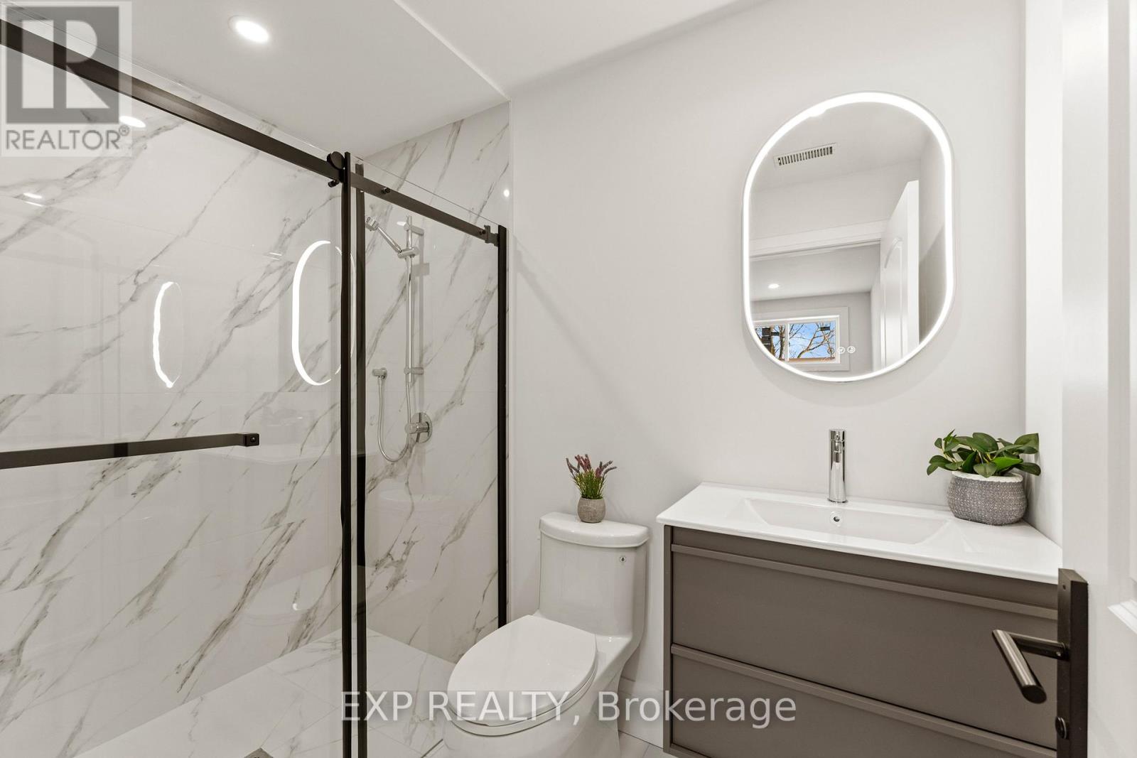 241 Parkway Avenue, Georgina, Ontario  L4P 2W1 - Photo 43 - N12804476