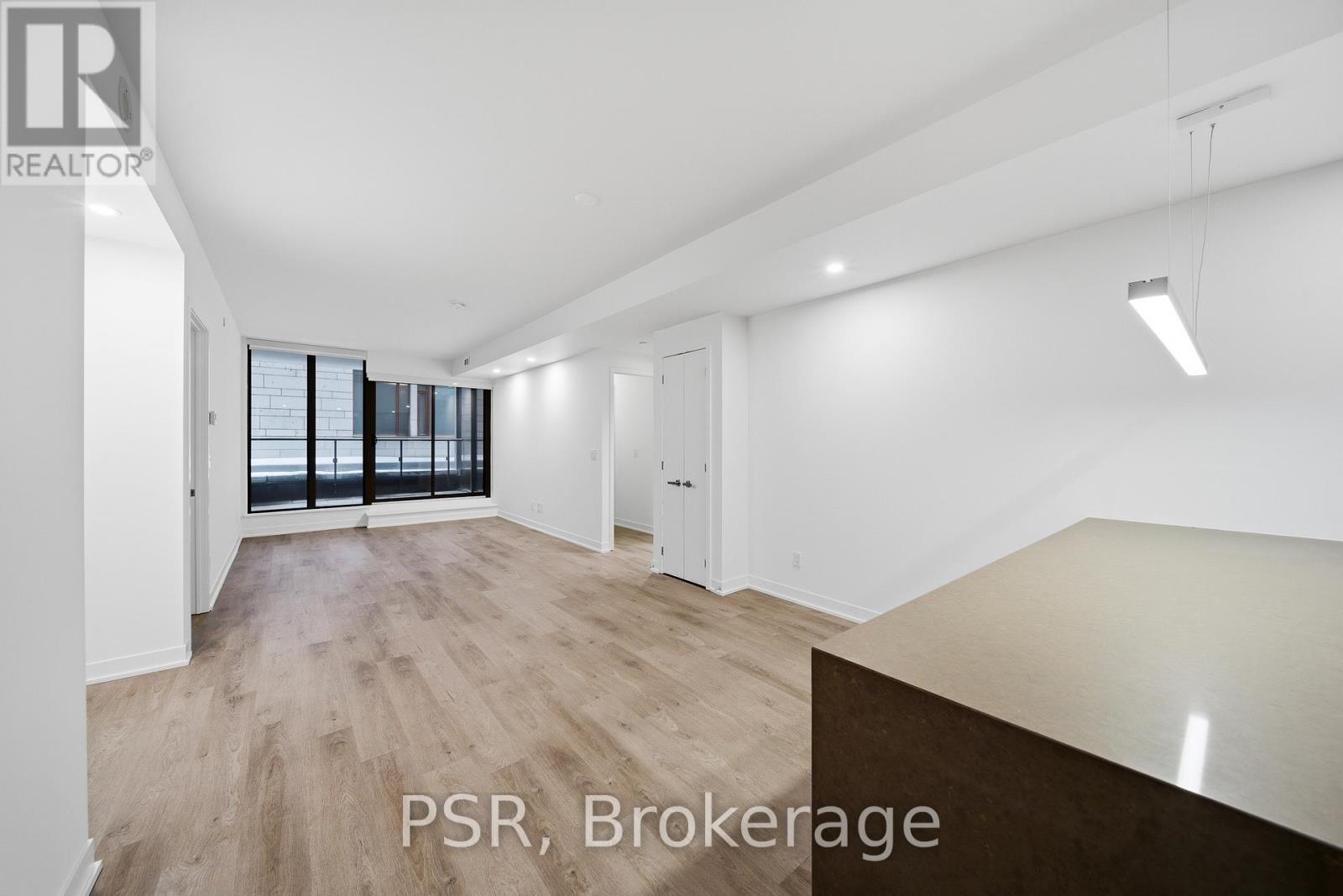 202 - 2 St Thomas Street, Toronto, Ontario  M5S 2Z1 - Photo 3 - C12788800