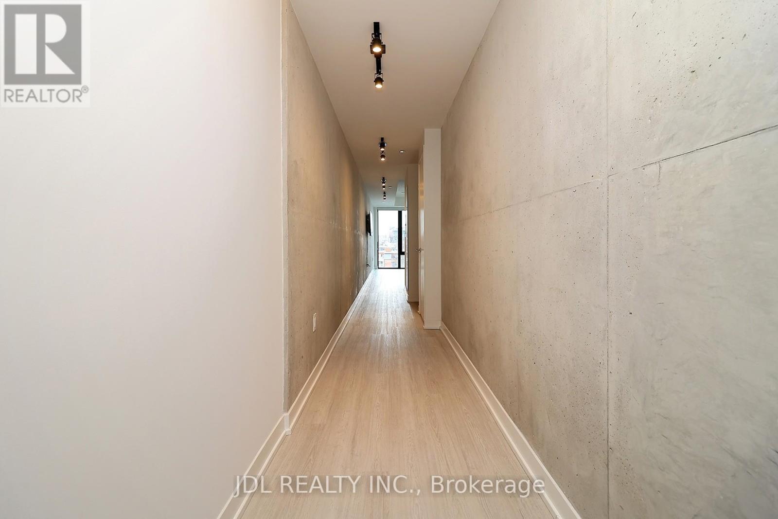 519 - 195 Mccaul Street, Toronto, Ontario  M5T 1W6 - Photo 3 - C12796972