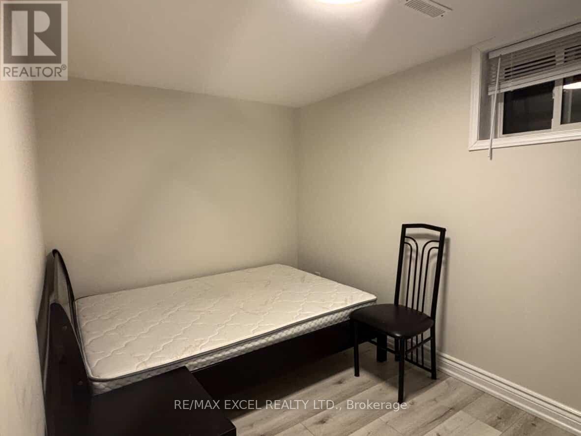 26 Pipers Green Avenue, Toronto, Ontario  M1S 3J8 - Photo 9 - E12697752