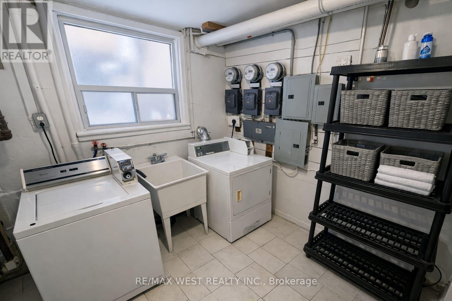 2 - 106 Kirknewton Road, Toronto, Ontario  M6E 3Y2 - Photo 12 - W12804456