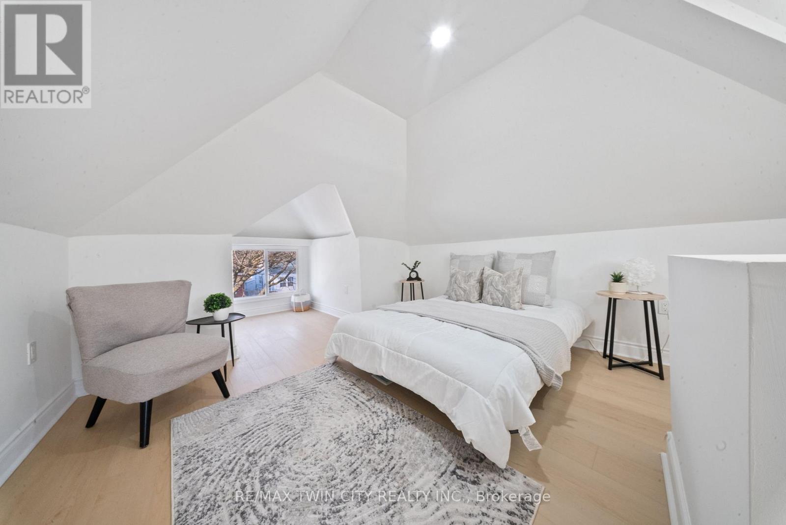 327 Sheridan Street, Brantford, Ontario  N3S 4R8 - Photo 21 - X12804460