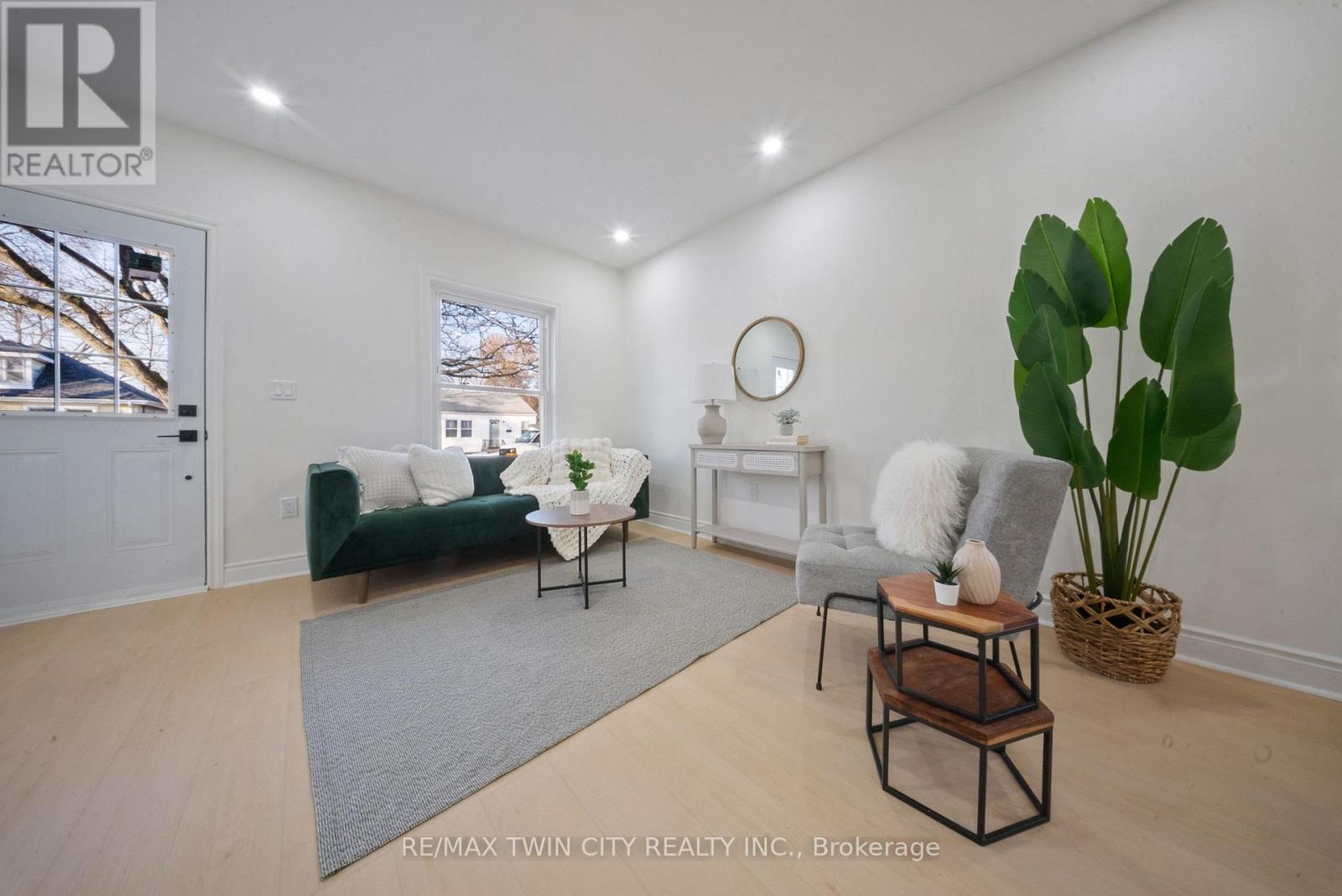 327 Sheridan Street, Brantford, Ontario  N3S 4R8 - Photo 7 - X12804460