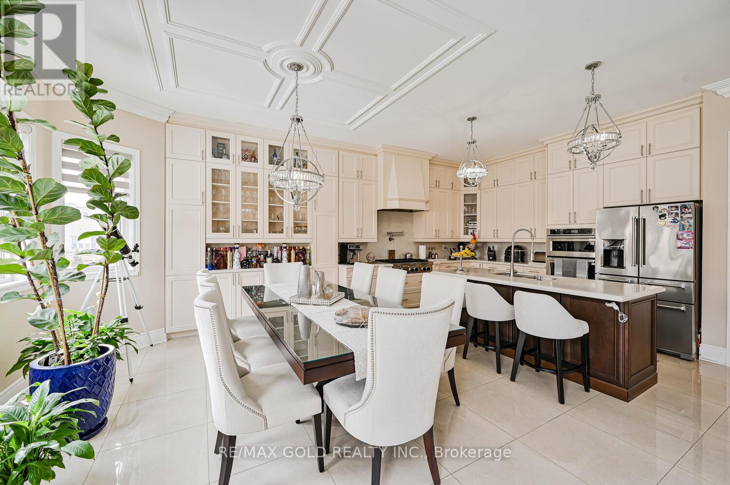 125 Squire Ellis Drive, Brampton, Ontario  L6P 4J4 - Photo 13 - W12798184