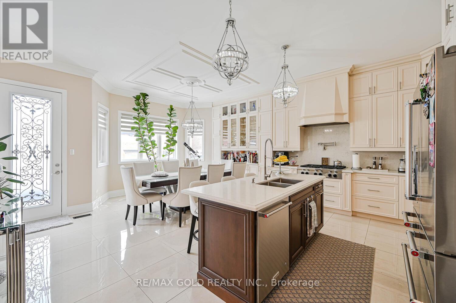 125 Squire Ellis Drive, Brampton, Ontario  L6P 4J4 - Photo 11 - W12798184