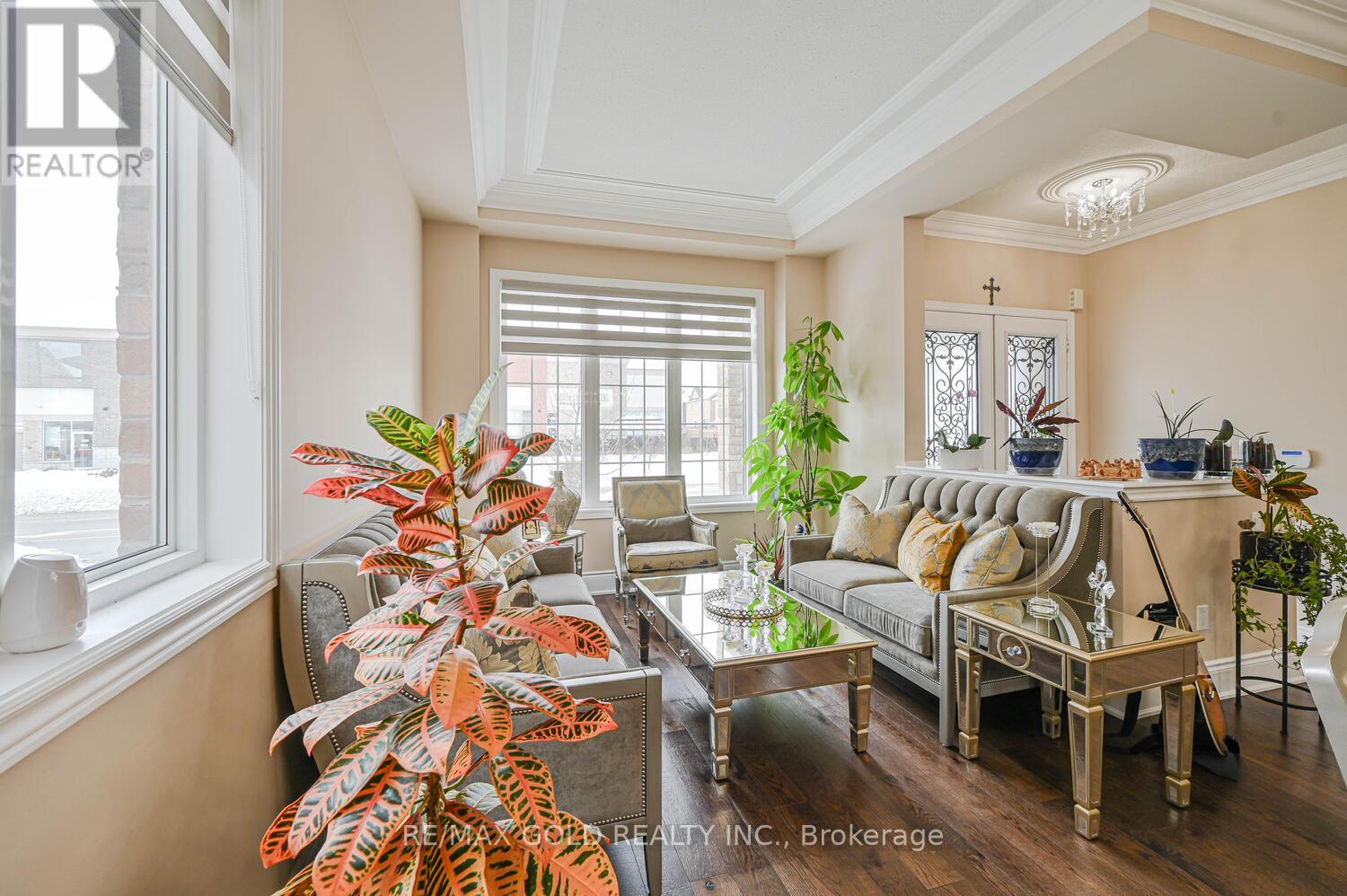 125 Squire Ellis Drive, Brampton, Ontario  L6P 4J4 - Photo 7 - W12798184