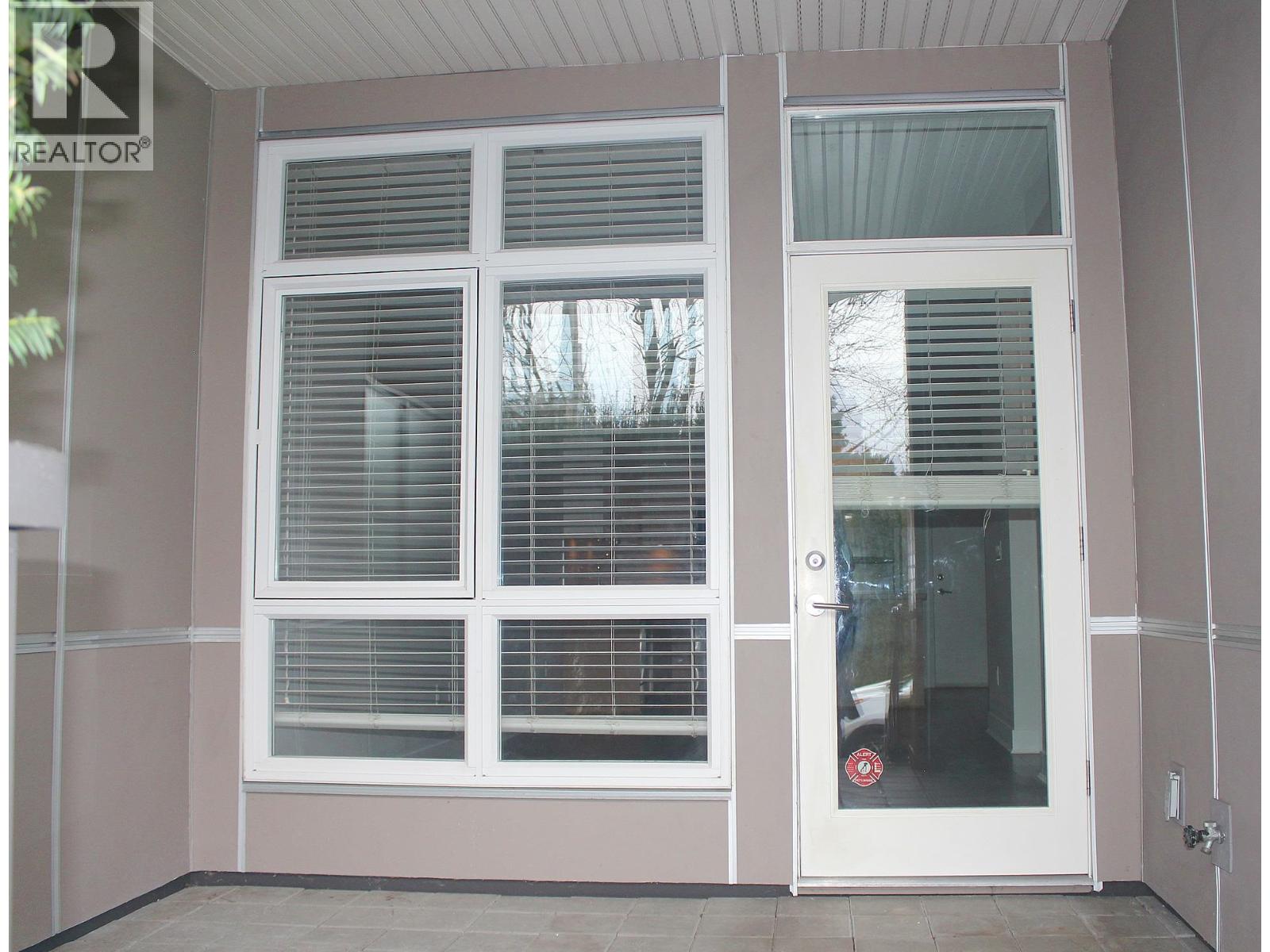 106 85 Eighth Avenue, New Westminster, British Columbia  V3L 0E9 - Photo 2 - R3091896