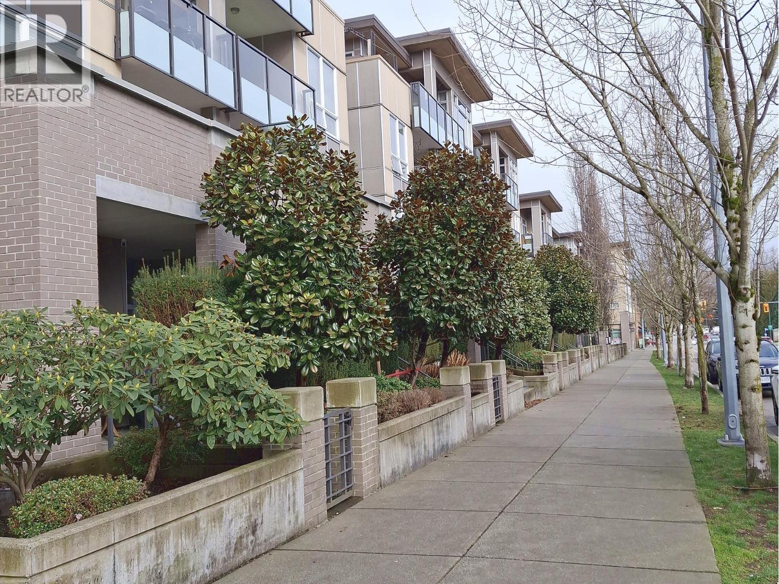 106 85 Eighth Avenue, New Westminster, British Columbia  V3L 0E9 - Photo 1 - R3091896