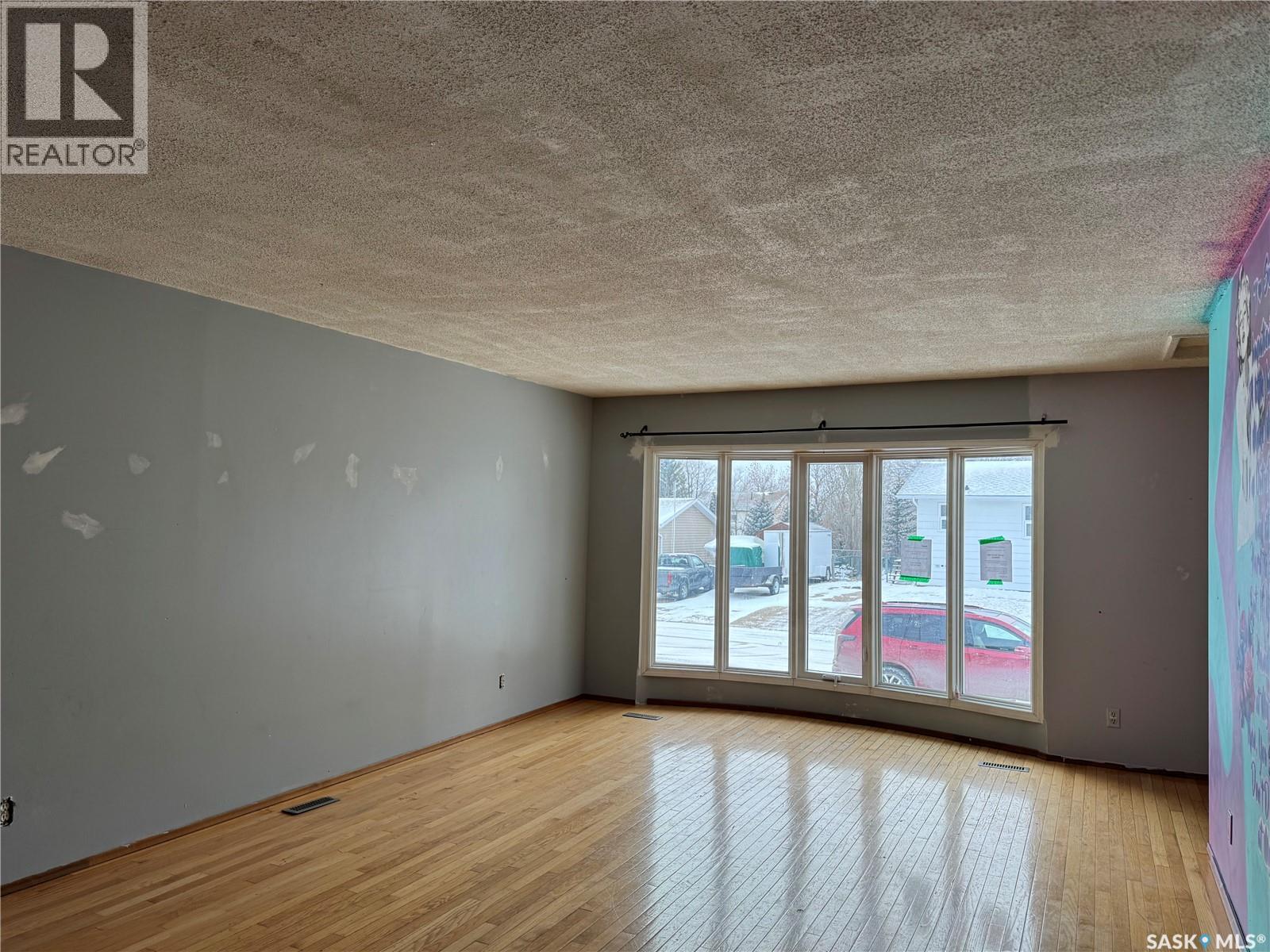 17 Patricia Drive, Coronach, Saskatchewan  S0H 0Z0 - Photo 8 - SK028871