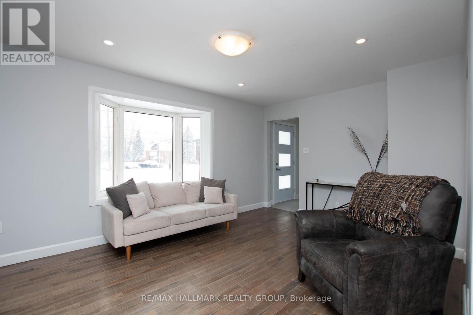 929 Merivale Road, Ottawa, Ontario  K1Z 5Z7 - Photo 12 - X12804488