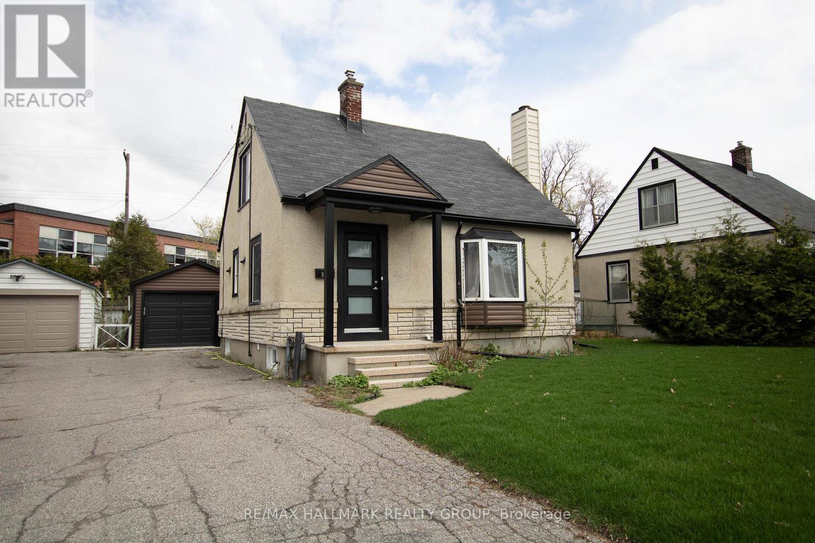 929 Merivale Road, Ottawa, Ontario  K1Z 5Z7 - Photo 3 - X12804488