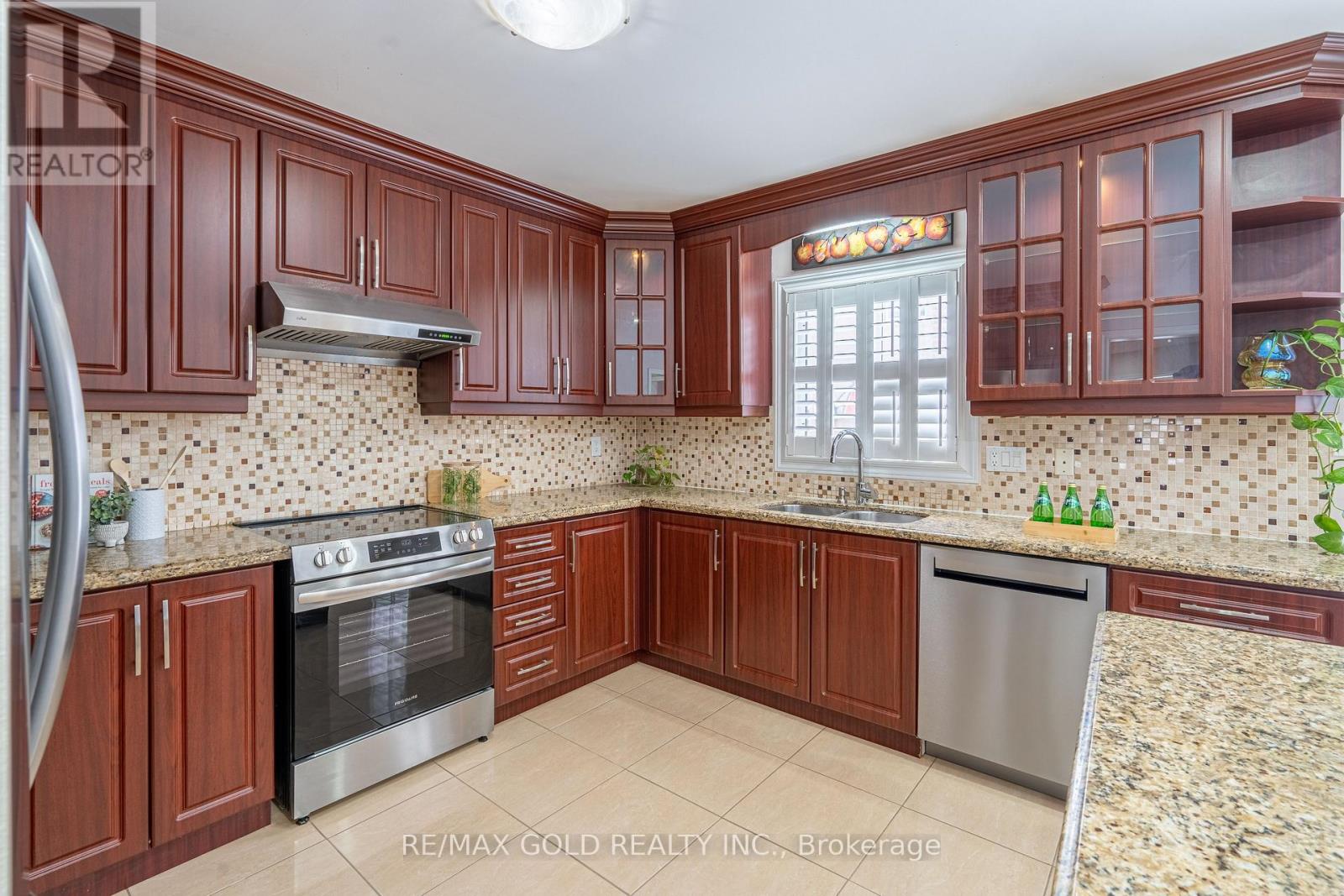 72 Barleyfield Road, Brampton, Ontario  L6R 2J1 - Photo 16 - W12790800