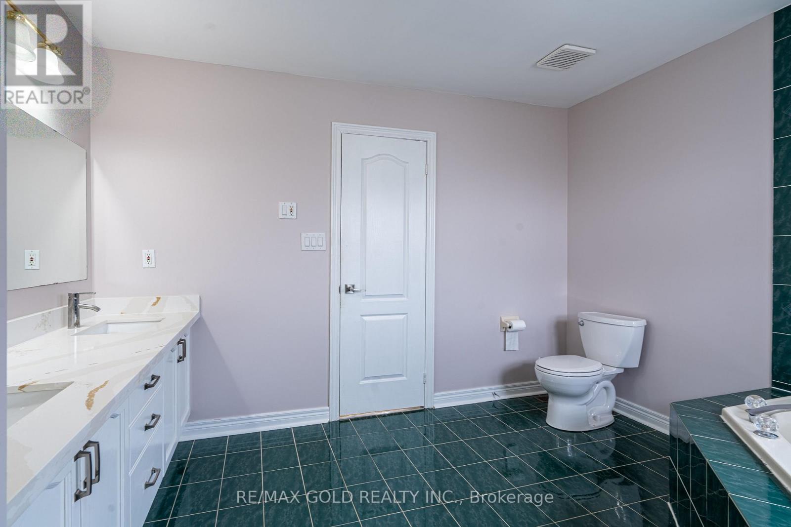 72 Barleyfield Road, Brampton, Ontario  L6R 2J1 - Photo 23 - W12790800