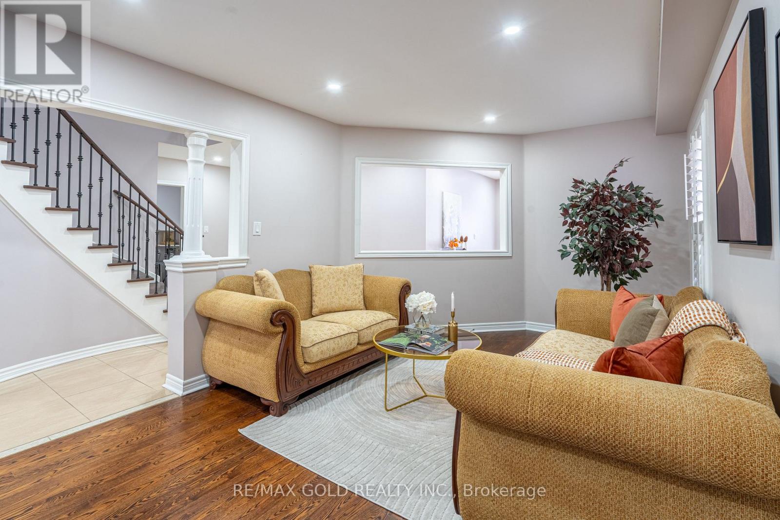 72 Barleyfield Road, Brampton, Ontario  L6R 2J1 - Photo 6 - W12790800