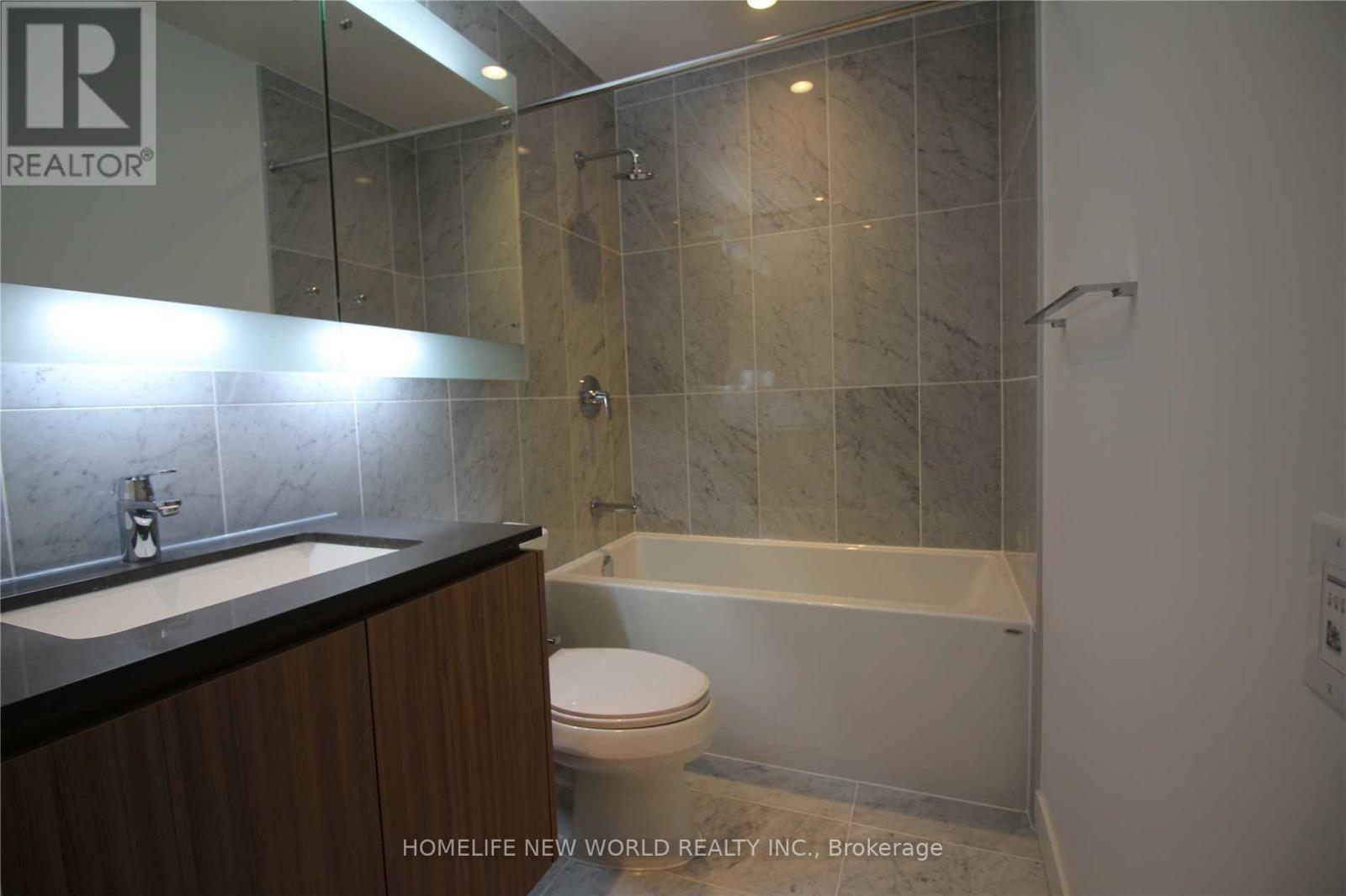 209 - 90 Queens Wharf Road, Toronto, Ontario  M5V 0J4 - Photo 8 - C12804486