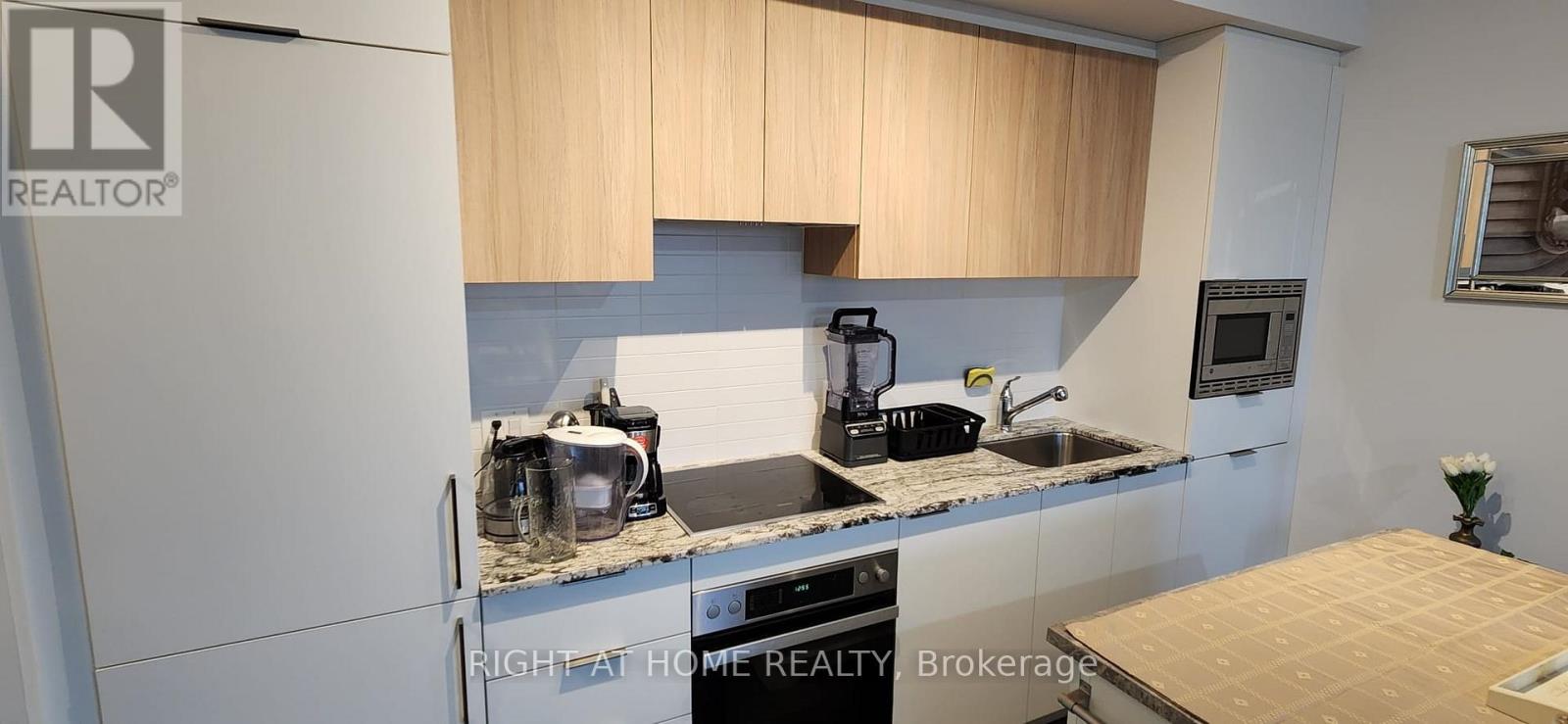 527 - 20 O'neill Road, Toronto, Ontario  M3C 0R2 - Photo 11 - C12804494