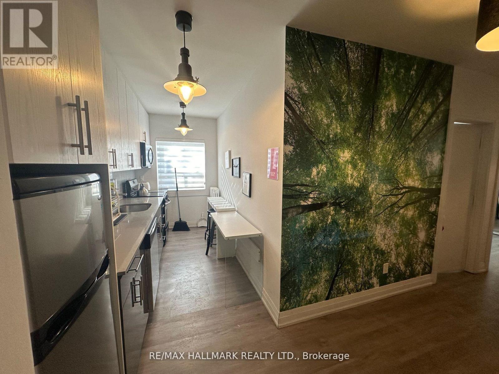 5 - 595 ST CLAIR AVENUE W, Toronto, Ontario