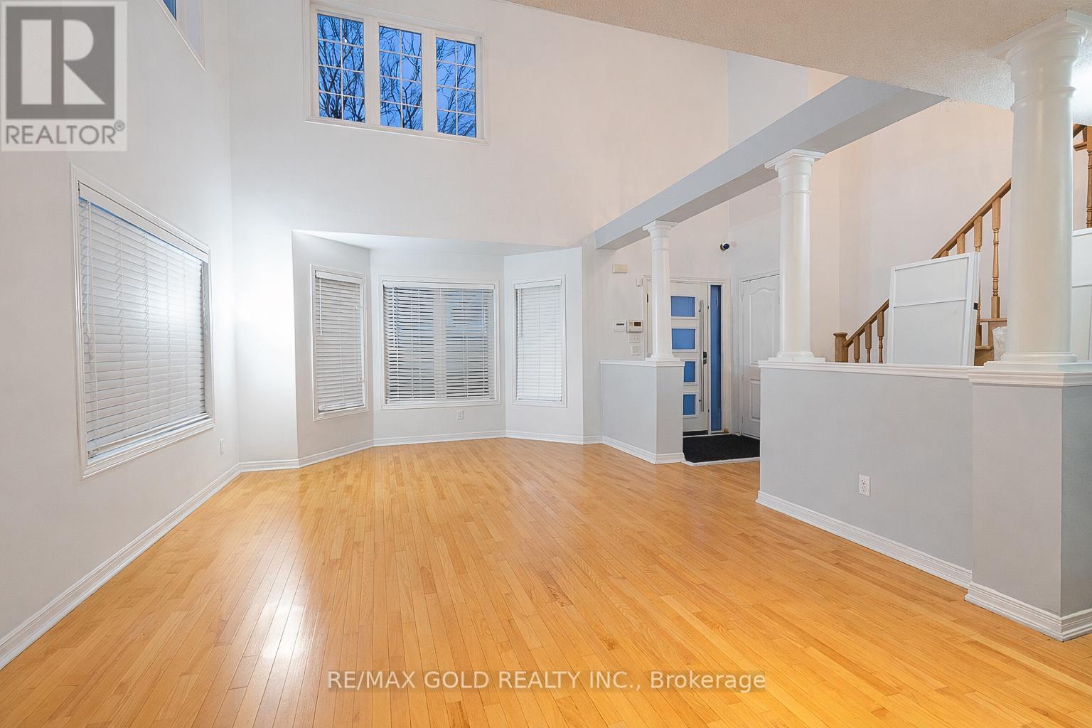 46 Egypt Drive, Brampton, Ontario  L6R 2T9 - Photo 8 - W12773194