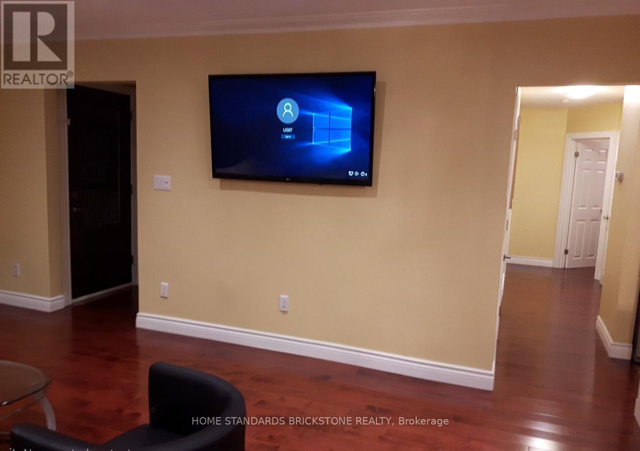 126 Brighton Avenue, Toronto, Ontario  M3H 4C8 - Photo 6 - C12804090