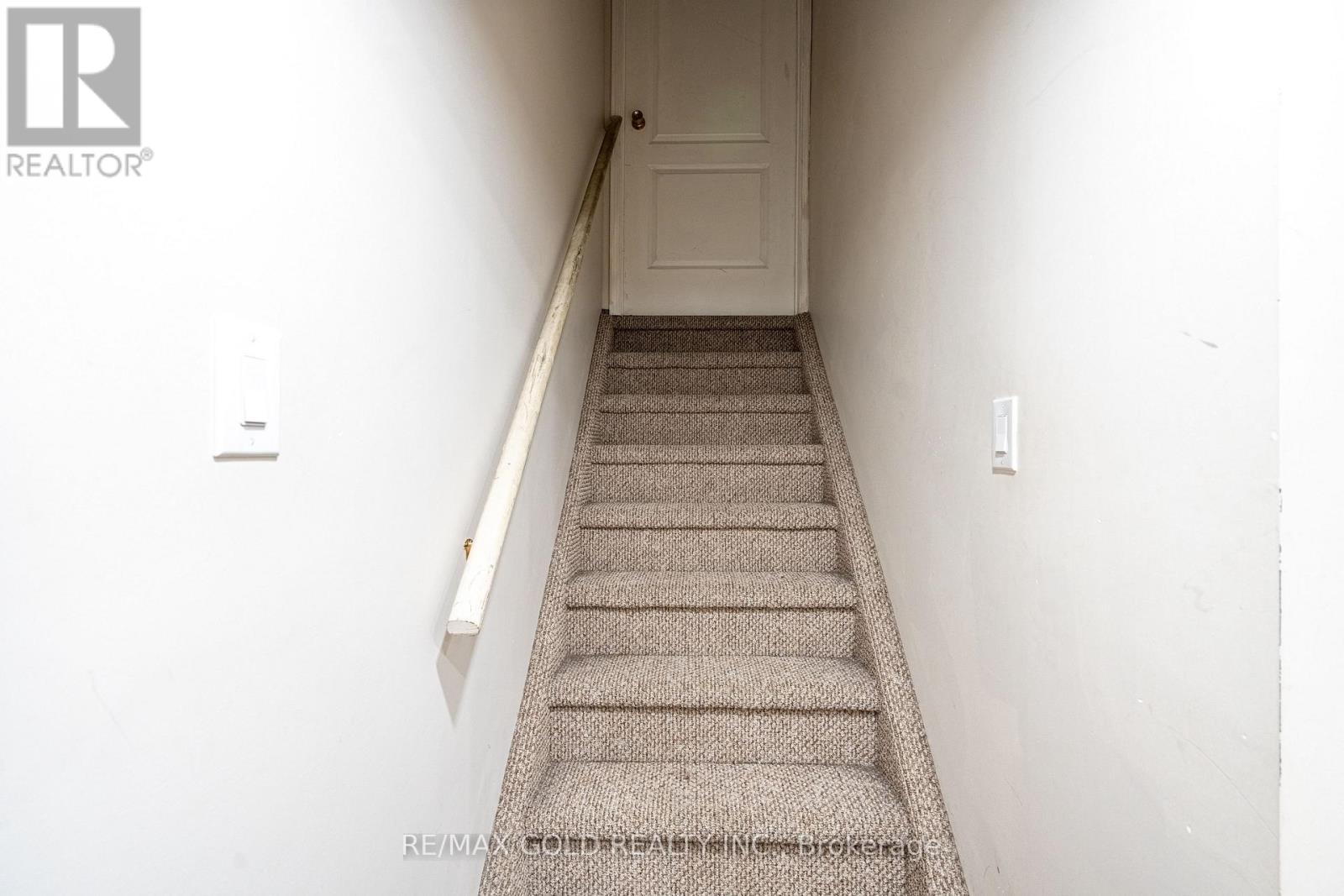 32 Courtsfield Crescent, Brampton, Ontario  L7A 2E2 - Photo 20 - W12761872