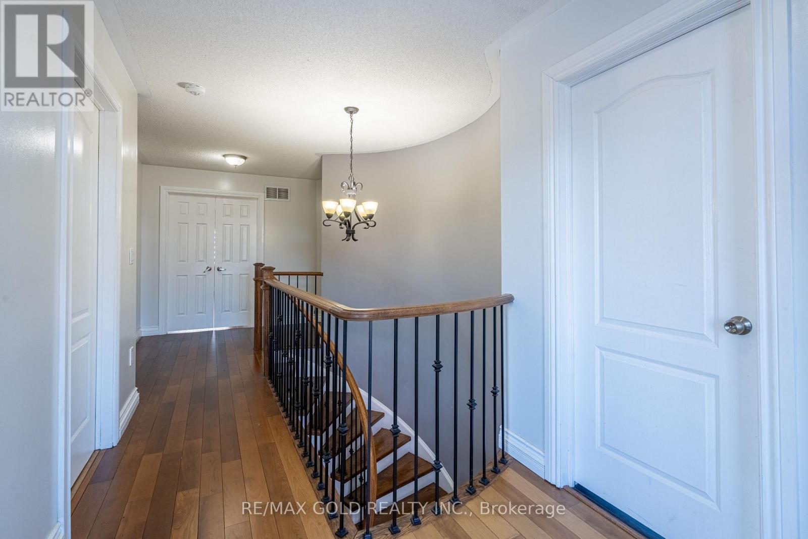 32 Courtsfield Crescent, Brampton, Ontario  L7A 2E2 - Photo 25 - W12761872