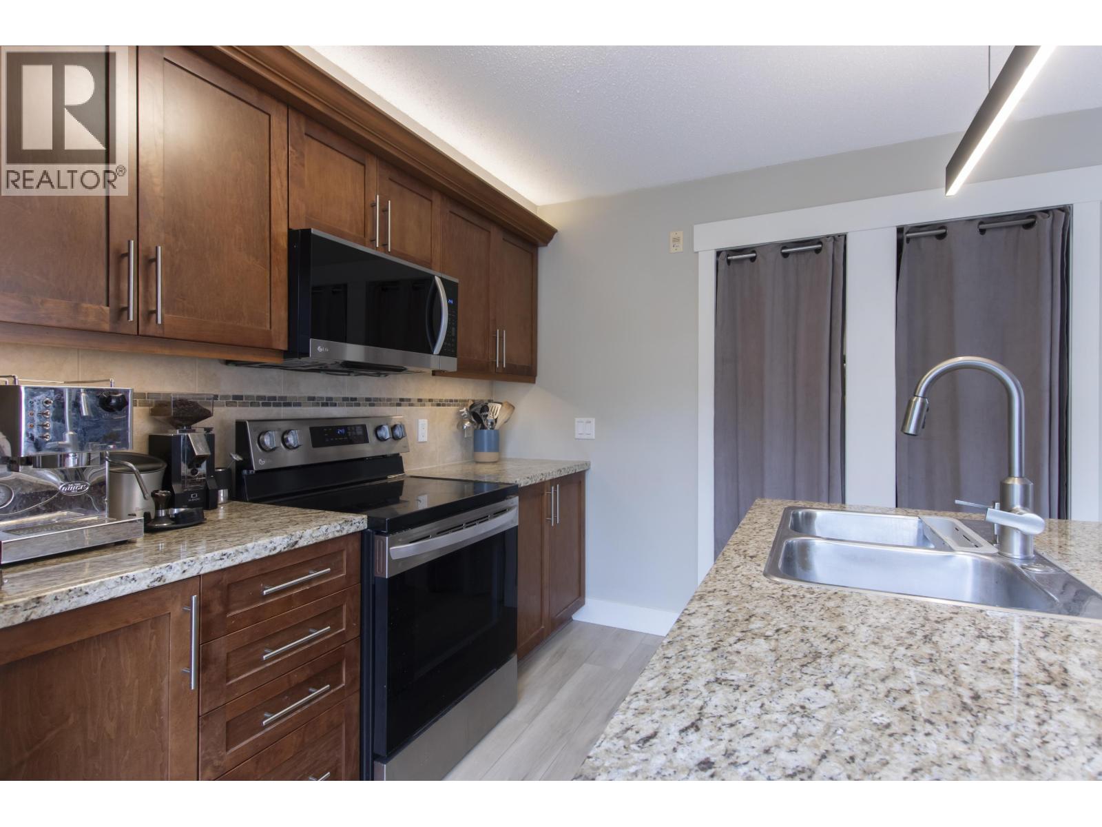 201 1174 Wingtip Place, Squamish, British Columbia  V8B 0N4 - Photo 10 - R3091873