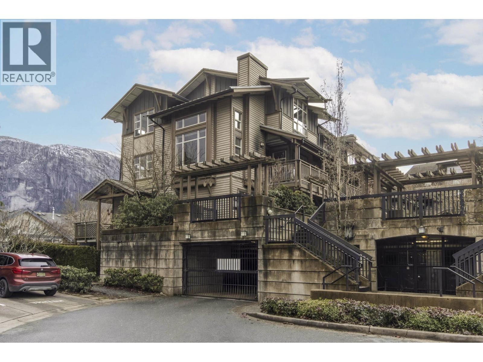 201 1174 WINGTIP PLACE, Squamish, British Columbia