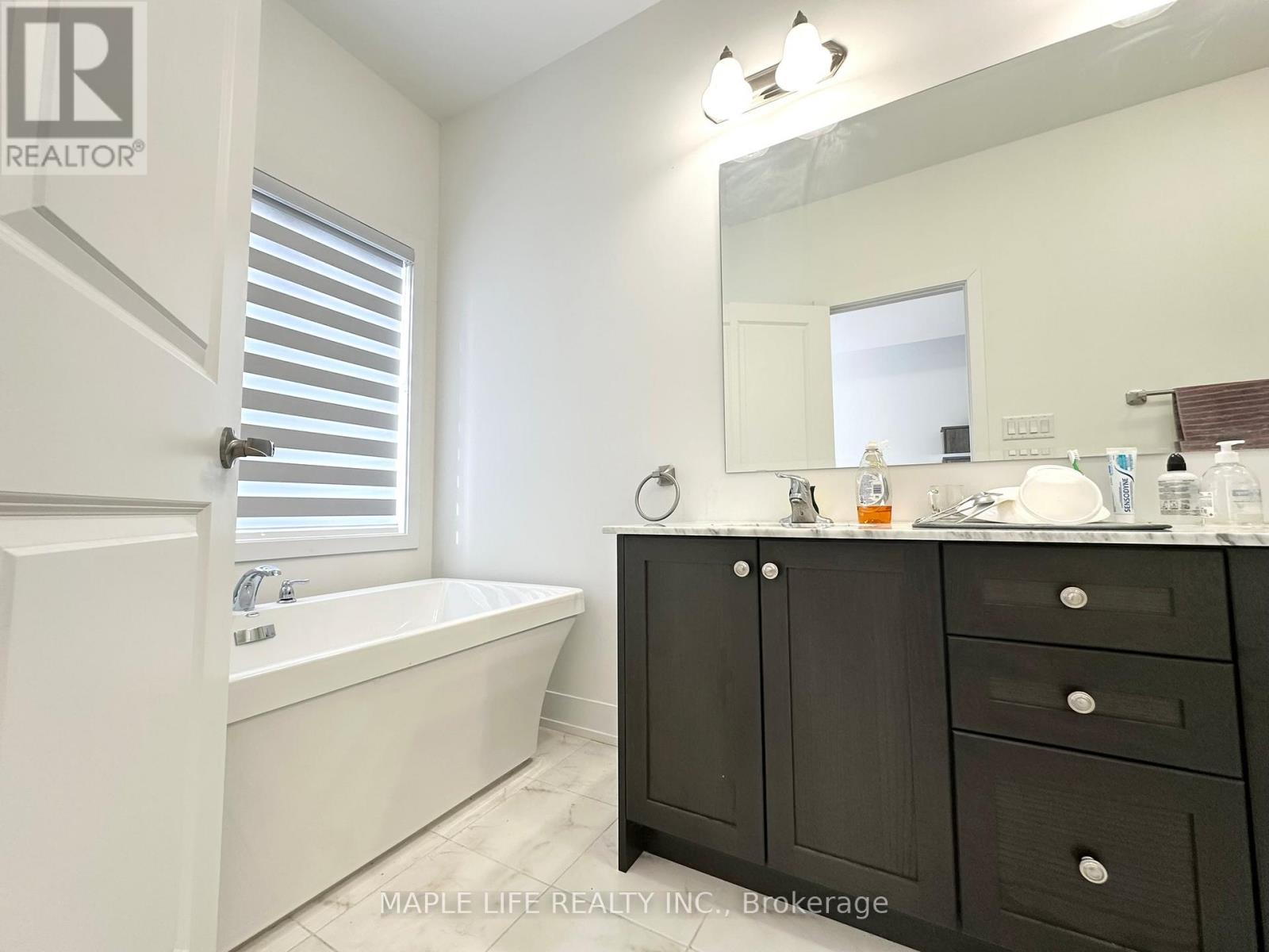 124 Hilts Drive, Richmond Hill, Ontario  L4S 0J2 - Photo 29 - N12804528