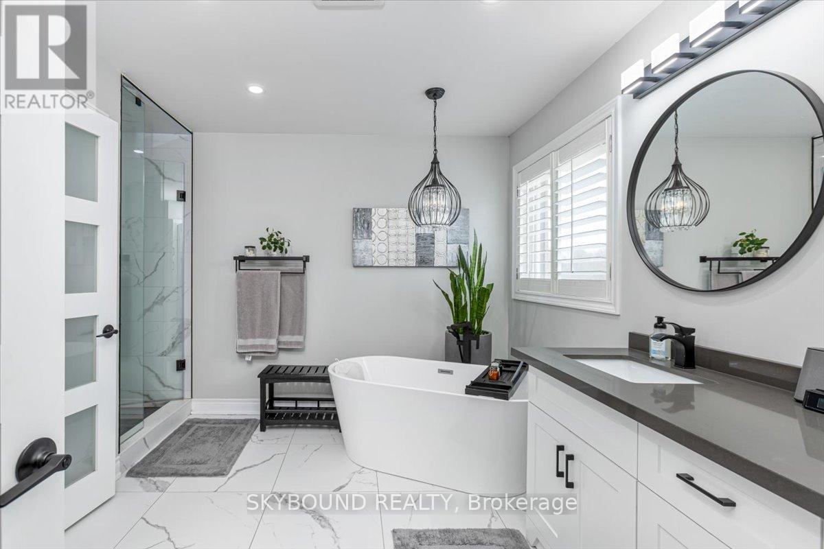 33 Lightheart Drive, Caledon, Ontario  L7C 1E3 - Photo 17 - W12740354