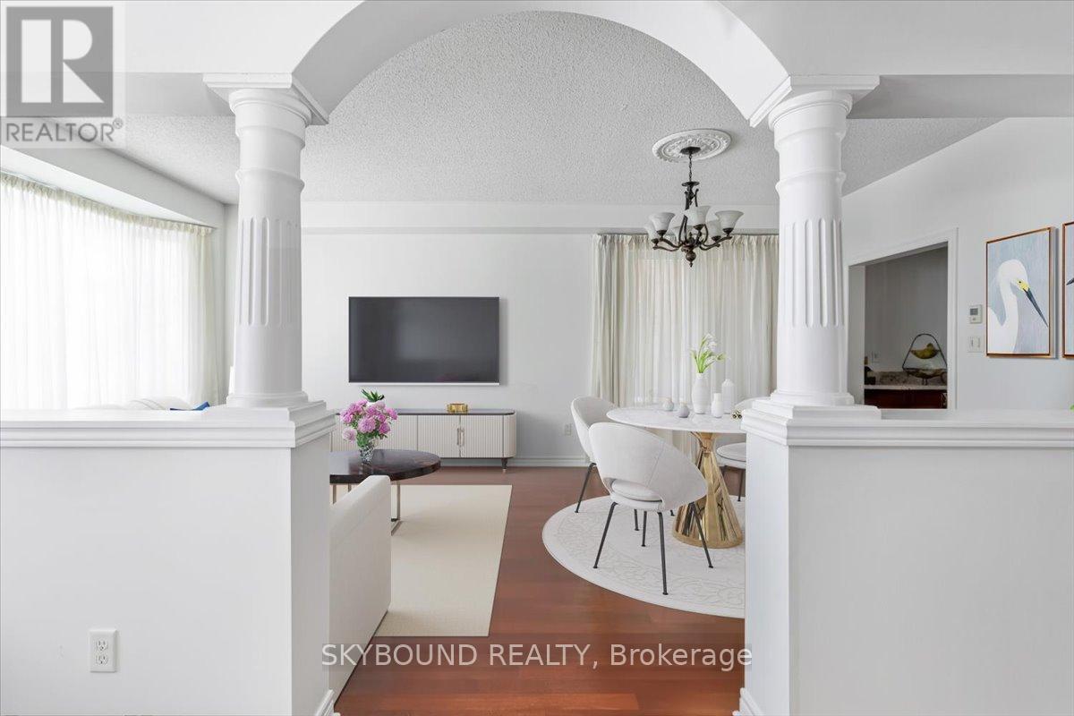 33 Lightheart Drive, Caledon, Ontario  L7C 1E3 - Photo 11 - W12740354