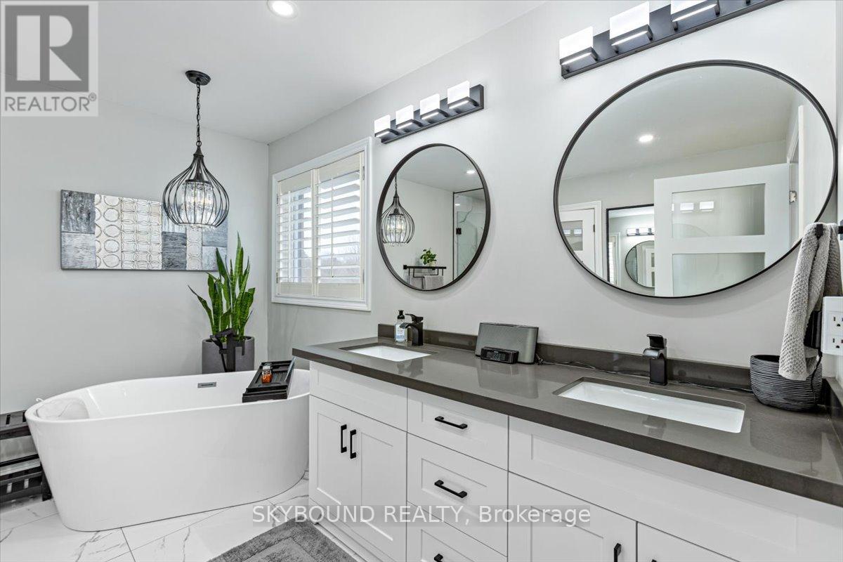 33 Lightheart Drive, Caledon, Ontario  L7C 1E3 - Photo 16 - W12740354