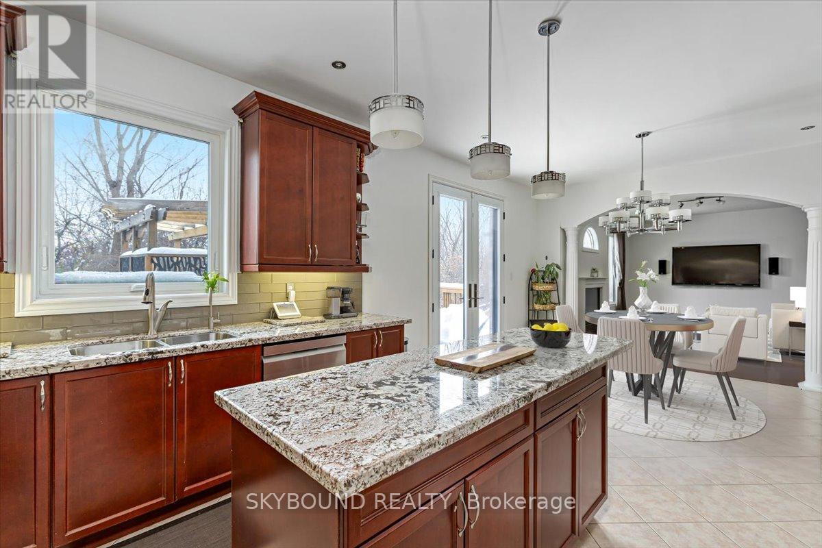 33 Lightheart Drive, Caledon, Ontario  L7C 1E3 - Photo 5 - W12740354