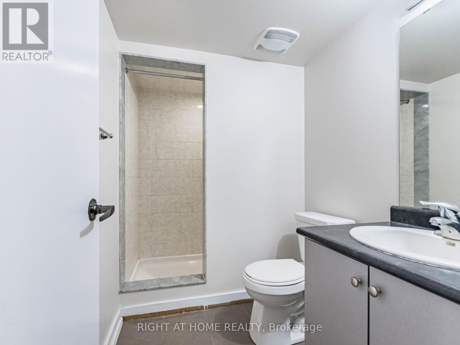 16 Edsel Road, Brampton, Ontario  L7A 4K6 - Photo 37 - W12802626