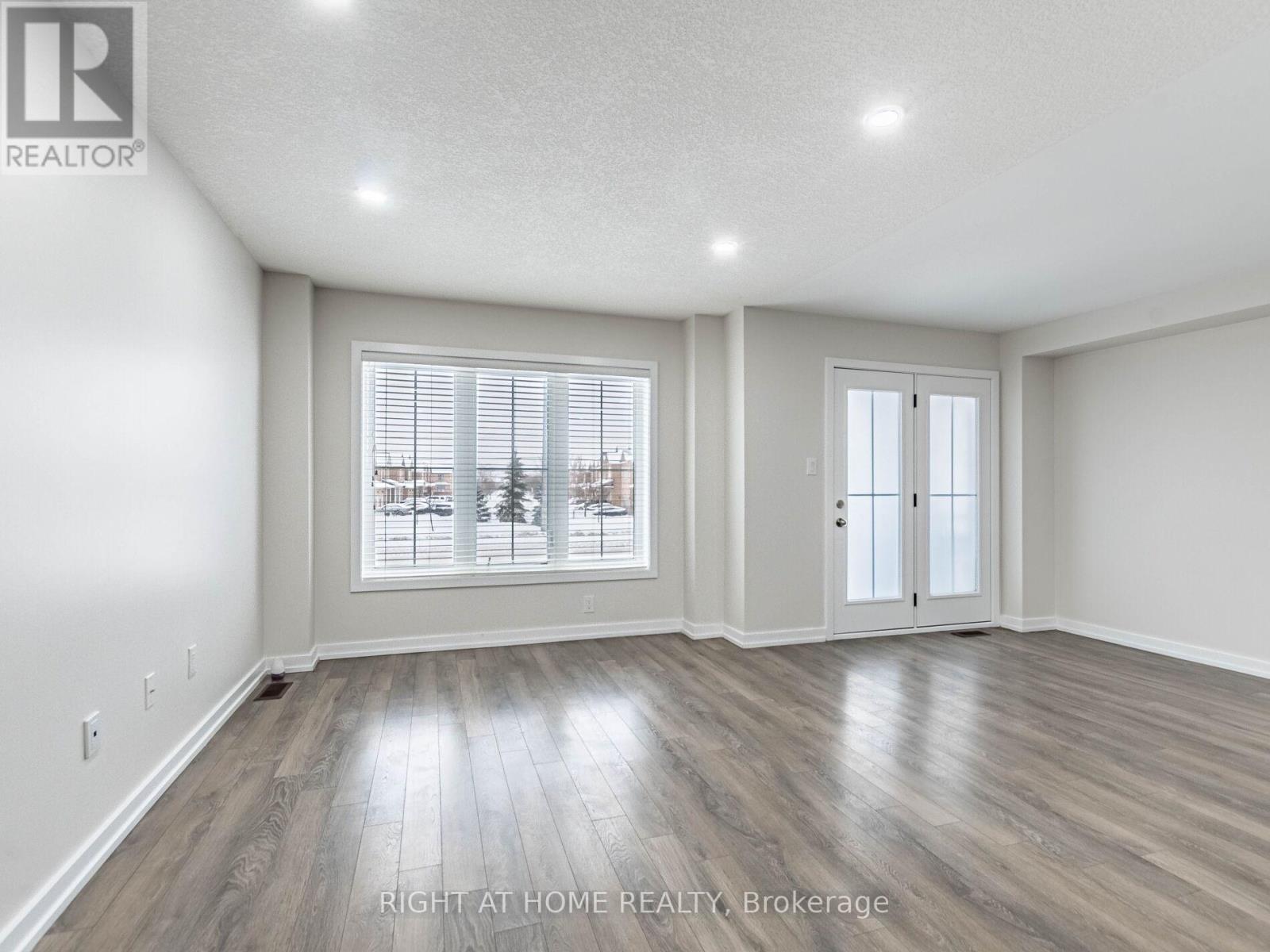 16 Edsel Road, Brampton, Ontario  L7A 4K6 - Photo 9 - W12802626