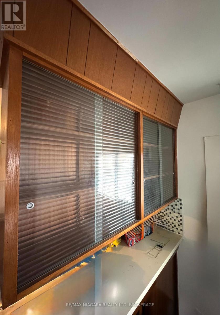 Upper - 256 East Main Street, Welland, Ontario  L3B 3W9 - Photo 4 - X12790188