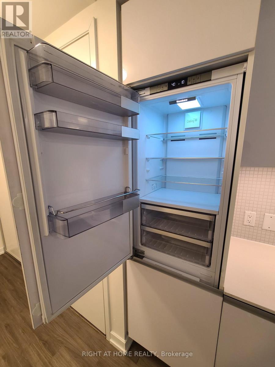 425 - 377 Madison Avenue, Toronto, Ontario  M4V 3E1 - Photo 10 - C12804550